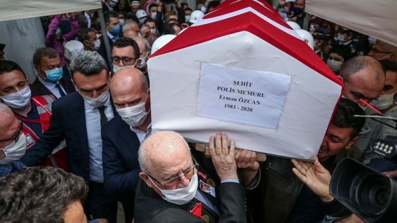 Şehit polis memuru Erman Özcan son yolculuğuna uğurlandı