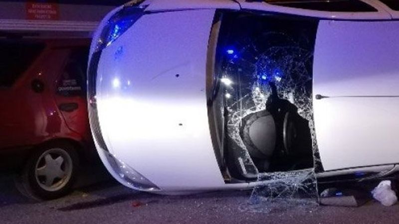 Tartıştığı şahısların üzerine aracını sürerken kaza yaptı