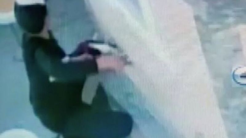 Caminin şadırvanından musluk çaldılar