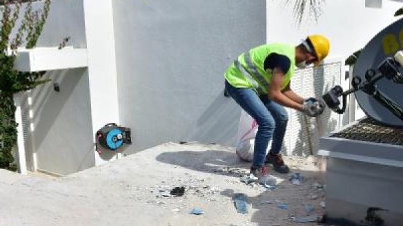 Yılmaz Özdil'in villasındaki yıkım sürüyor