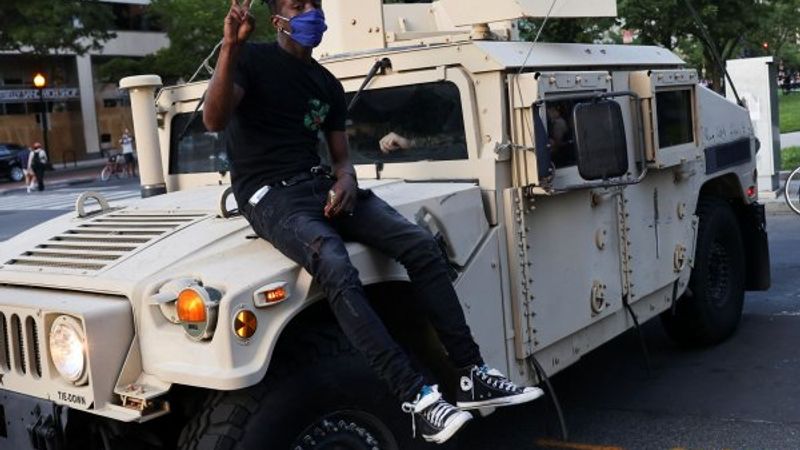 Washington'da sokağa çıkma yasağı başladı