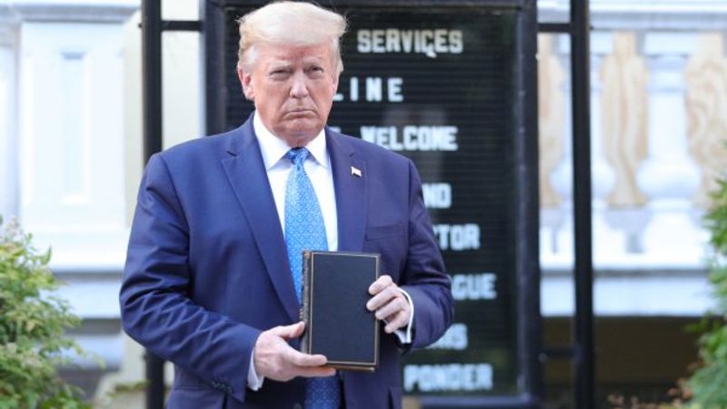 Dini liderlerden Trump'a İncil tepkisi