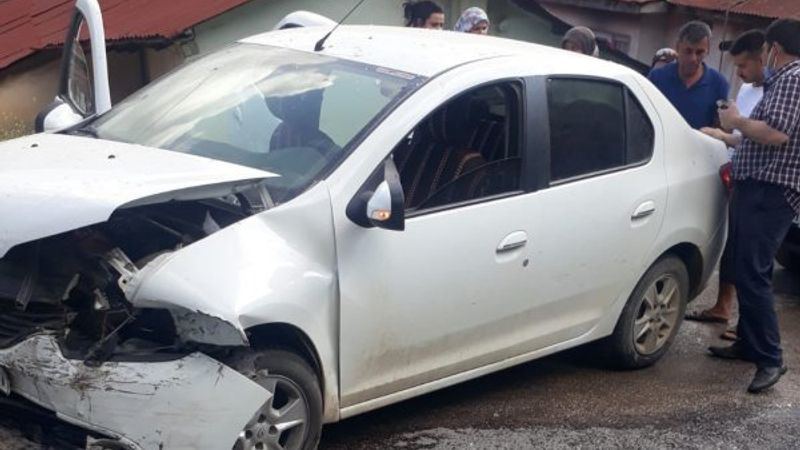 Adana'da trafik kazası: 4 yaralı