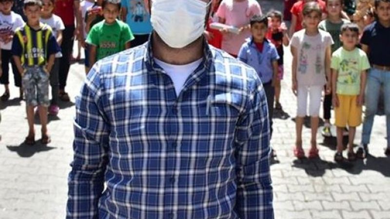 Üniversite öğrencisinden çocukları sevindiren kampanya