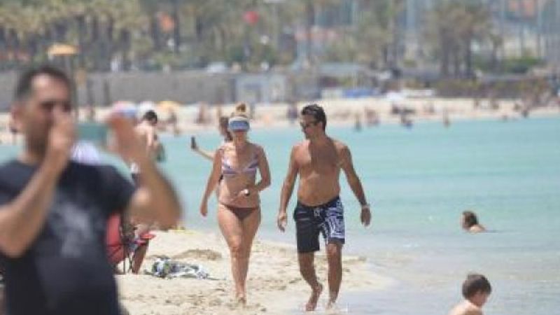 İzmir'de hafta sonu plajlar doldu