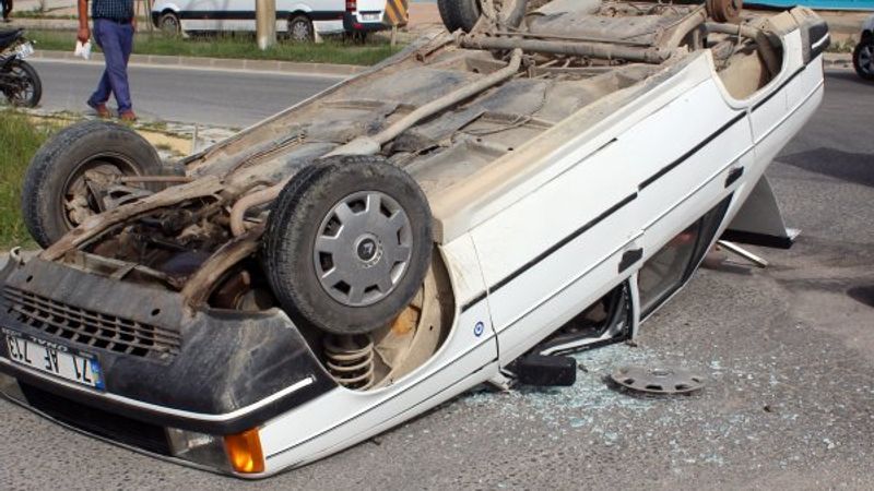 Tekirdağ'da takla atan aracın sürücüsü sağ salim çıktı