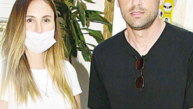 Burak Yılmaz, eski eşiyle poz verdi