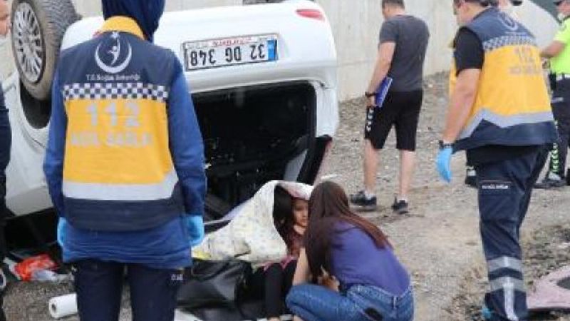 Denizli'de araçla takla attılar, yara almadan kurtuldular