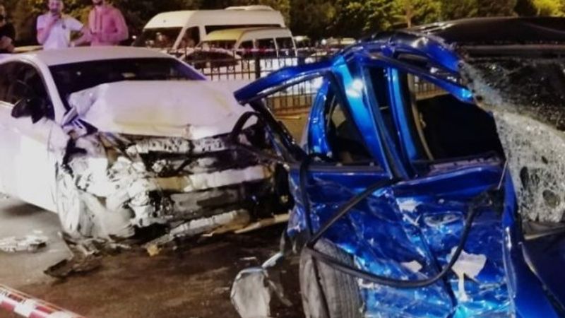 Pendik'te yürekleri ağza getiren kaza: 3'ü ağır 4 yaralı