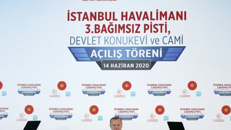Cumhurbaşkanı Erdoğan İstanbul'da 3'üncü pisti açtı