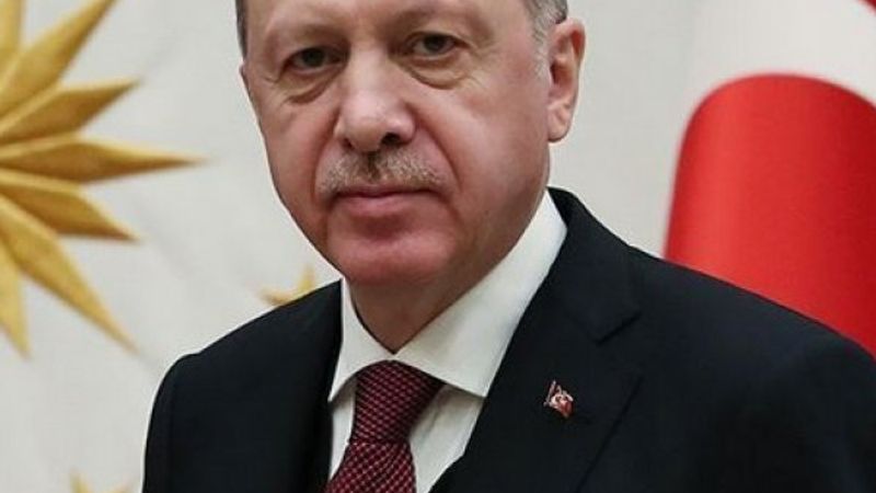 Cumhurbaşkanı Erdoğan, depremzedelerle görüştü