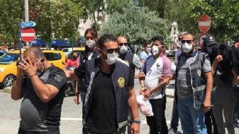 Aydın'da ev sahibini bıçakla gasbeden 5 kişi yakalandı