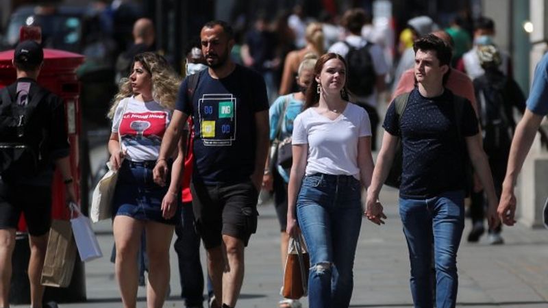 Yasak kararları maske üreticilerini sevindirdi