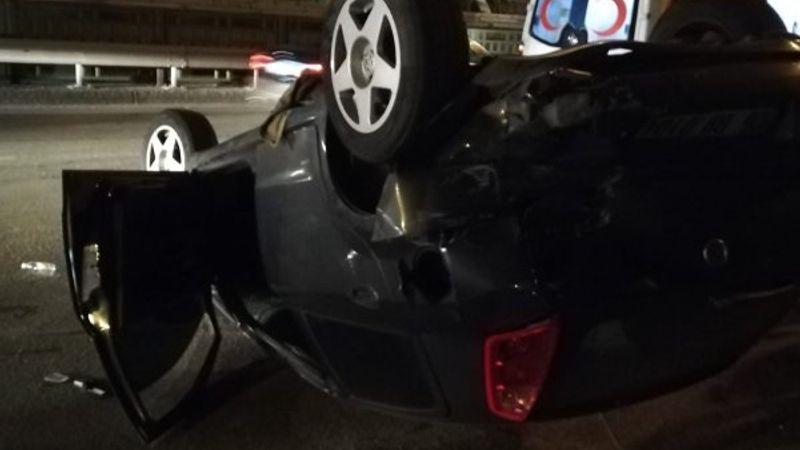 Bursa'da kontrolden çıkan araç takla attı: 2 yaralı