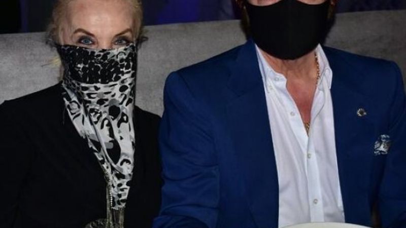 Orhan Gencebay, maskesiyle Bodrum'da