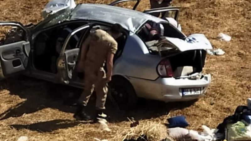 Siirt’te tarlaya uçan otomobil hurdaya döndü: 5 yaralı