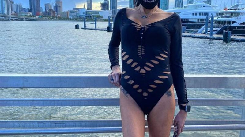 Süreyya Yalçın'ın maskeli kombini