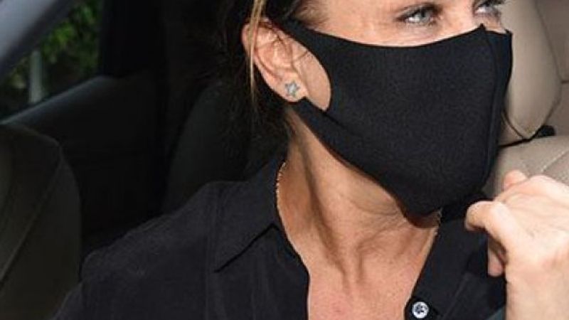 Hülya Avşar: Biz de peçeyi taktık