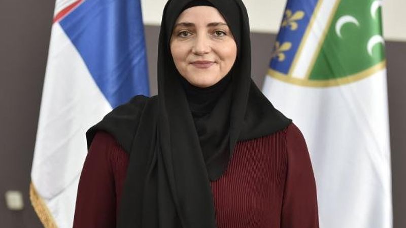 Sırbistan tarihinde bir ilk: Başörtülü vekil mecliste