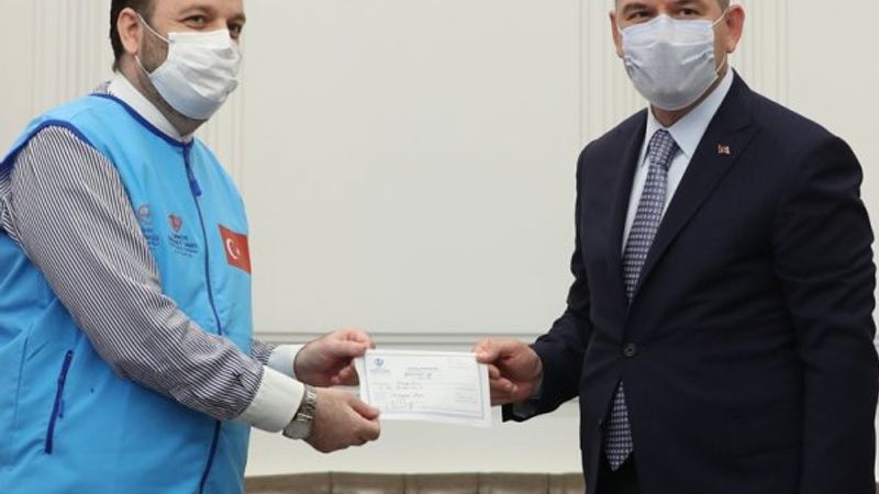 İçişleri Bakanı Soylu, 10 briket ev bağışladı