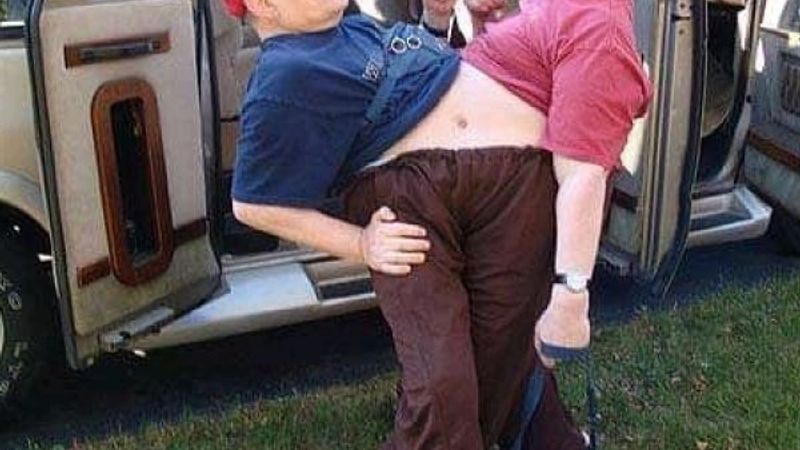 Dünyanın en yaşlı yapışık ikizleri öldü