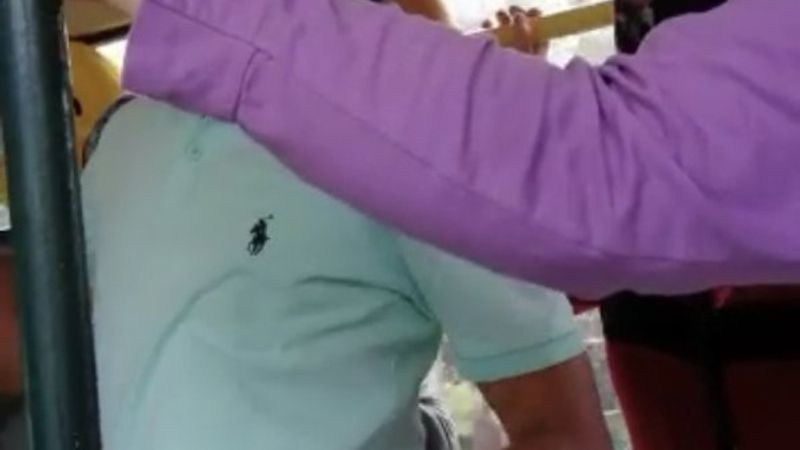 Sakarya'da dolmuşta maske kavgası kamerada