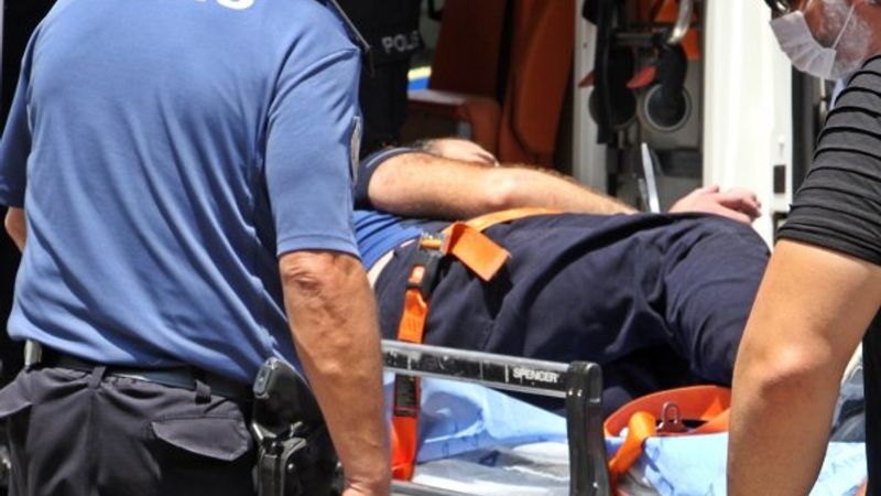 Antalya'da 2 polisin yaralandığı anlar kamerada