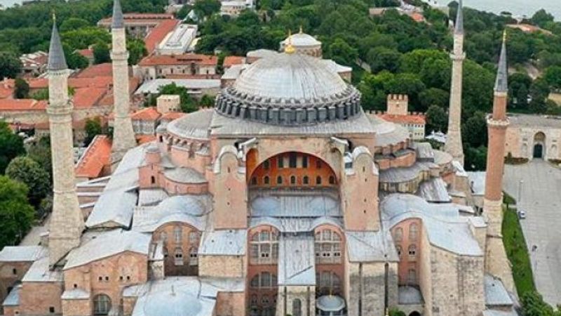 Ayasofya Camii resmen ibadete açıldı