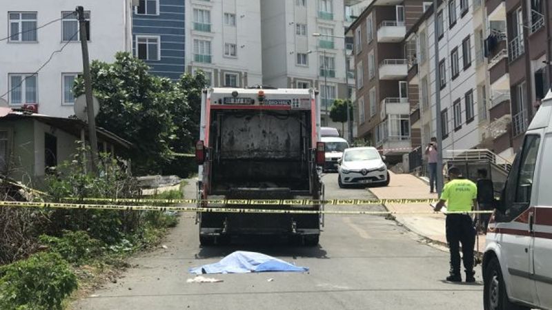 Çöp kamyonunun çarptığı yaşlı kadın, hayatını kaybetti