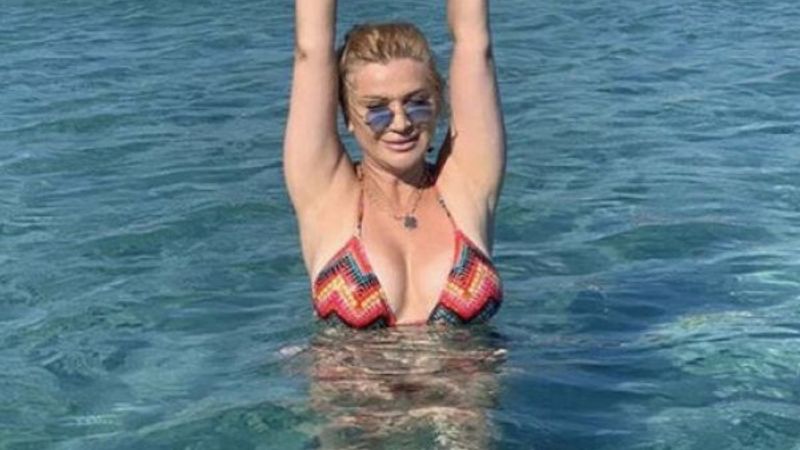 Songül Karlı’nın bikinili pozları