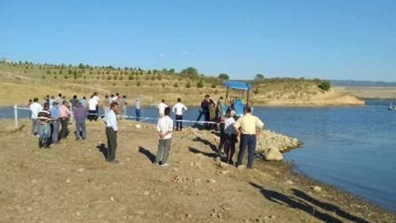 Çorum'da oğlunu kurtarmak isteyen baba, gölde boğuldu