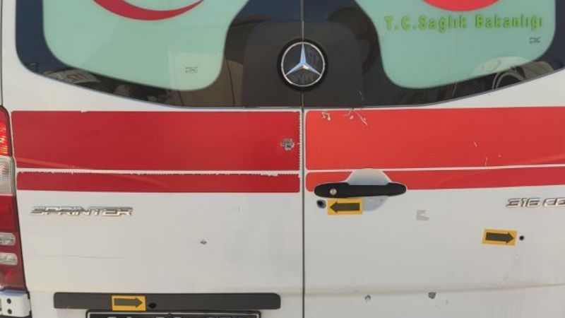 Diyarbakır'da hastaya giden ambulans kurşunlandı