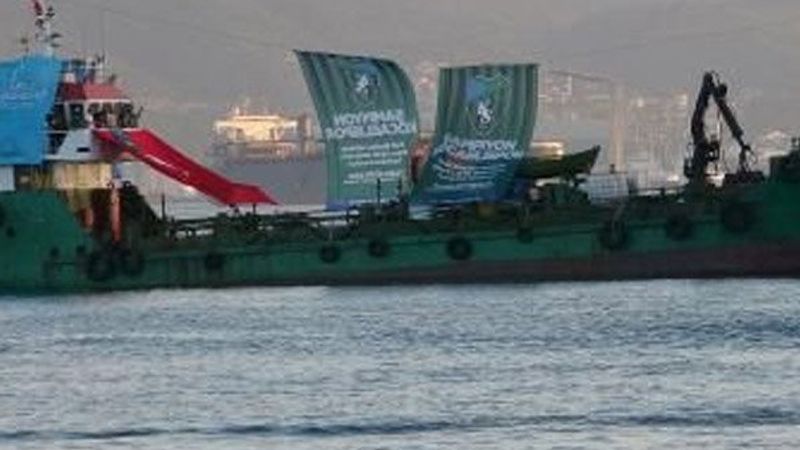 Kocaelispor'un şampiyonluğu denizde ve kentte kutlandı