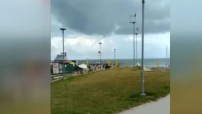 Sakarya'da denizde çıkan hortum görüntülendi