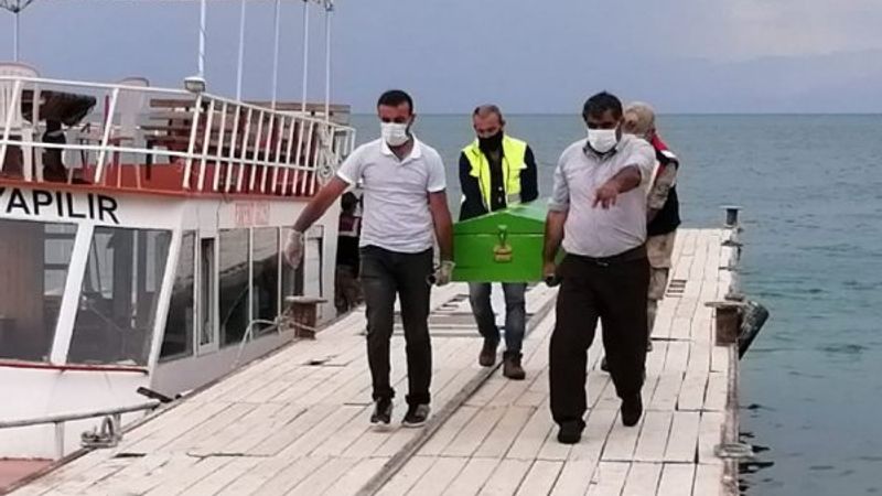 Van Gölü'ndeki tekne faciasında ölü sayısı 32'ye çıktı