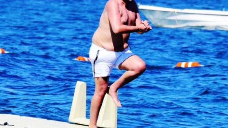 Onur Büyüktopçu tatilde