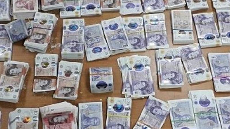 Sırp sınırınada 100 bin sterlin yakalatan gurbetçi