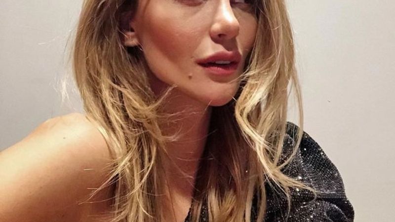 Aslı Turanlı'nın maskesi 1650 lira