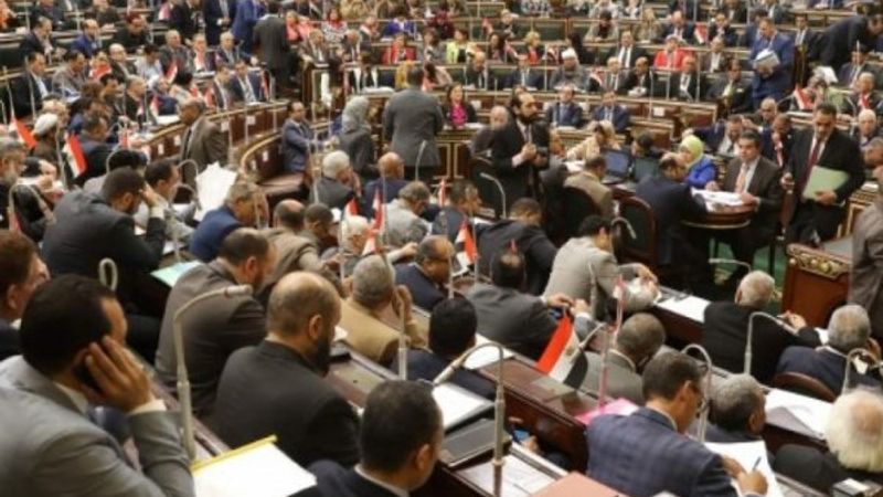 Libya tezkeresi Mısır Parlamentosu'ndan geçti