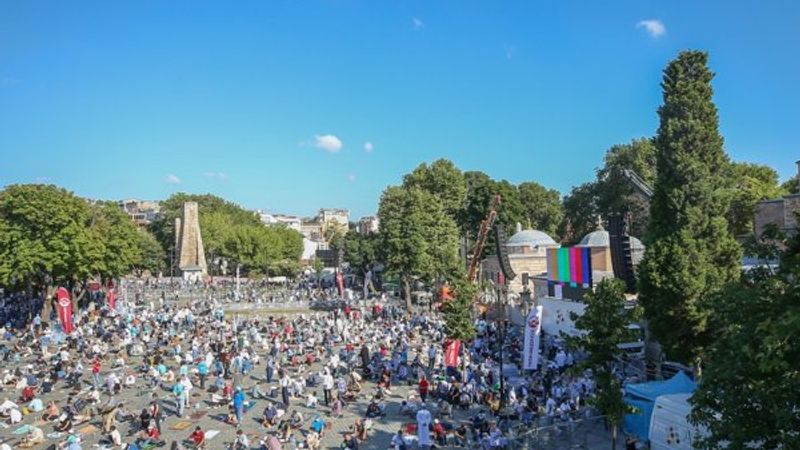 Ayasofya Camii'ne girişler durduruldu