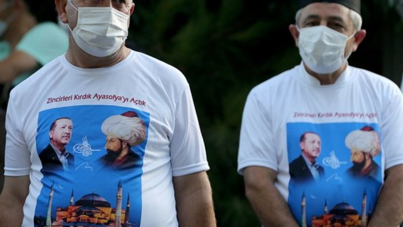 Ayasofya’da sabah namazı sonrası