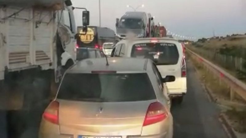 İstanbul’da ambulans kaza yerine bir türlü ulaşamadı