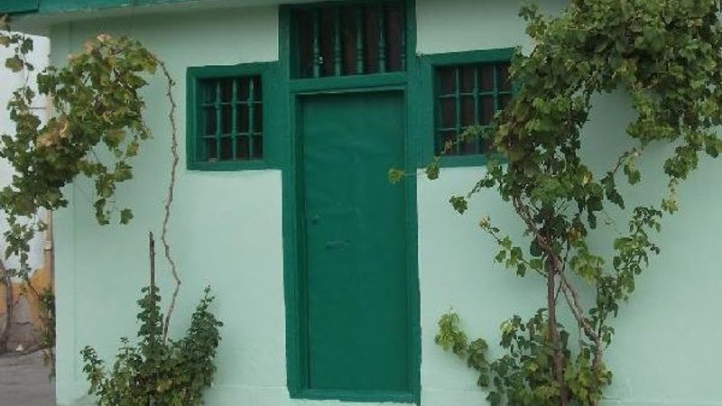 Çorum'da yola engel asırlık türbe kaldırıldı