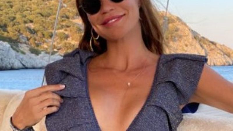 Ebru Şallı ile Burcu Esmersoy pişti oldu