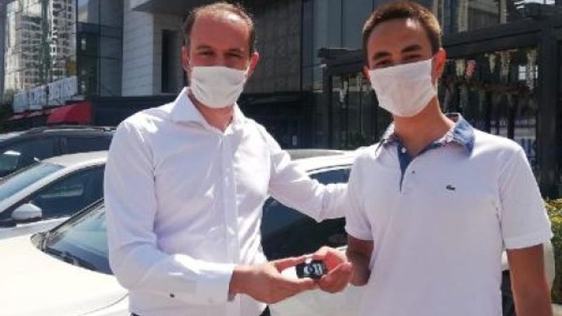 Türkiye birincisi öğrencisi için verdiği sözü tuttu