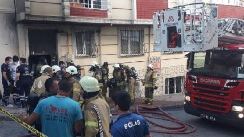 Esenyurt'ta yangın: Anneanne ve torunu hayatını kaybetti