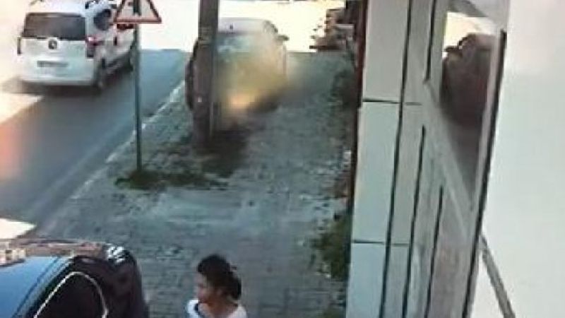 Sakarya’da babasından kaçan genç kıza otomobil çarptı