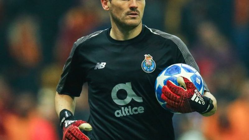 Iker Casillas, futbolu bıraktı