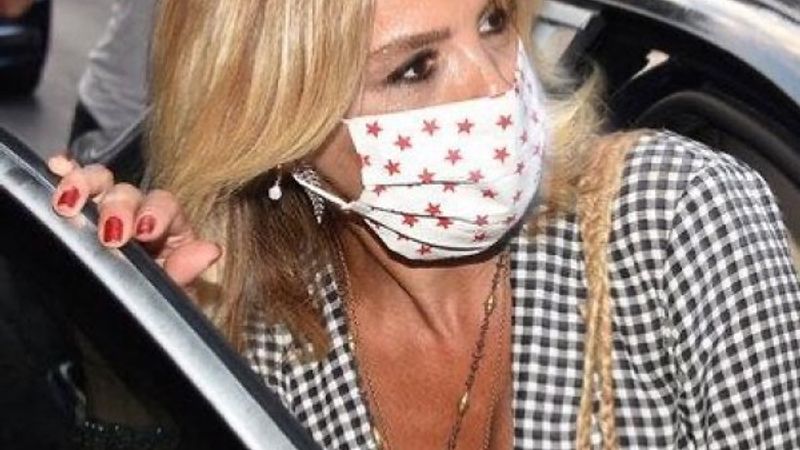 Gülben Ergen'den maske paylaşımı