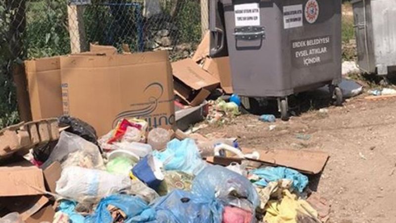Erdek, tatilcilerden sonra çöpten geçilmiyor